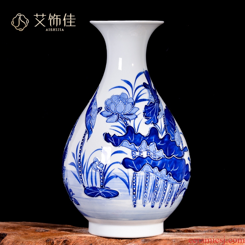 Antique porcelain of jingdezhen ceramics relief vases, flower arrangement sitting room place to live in the new Chinese style porch decoration