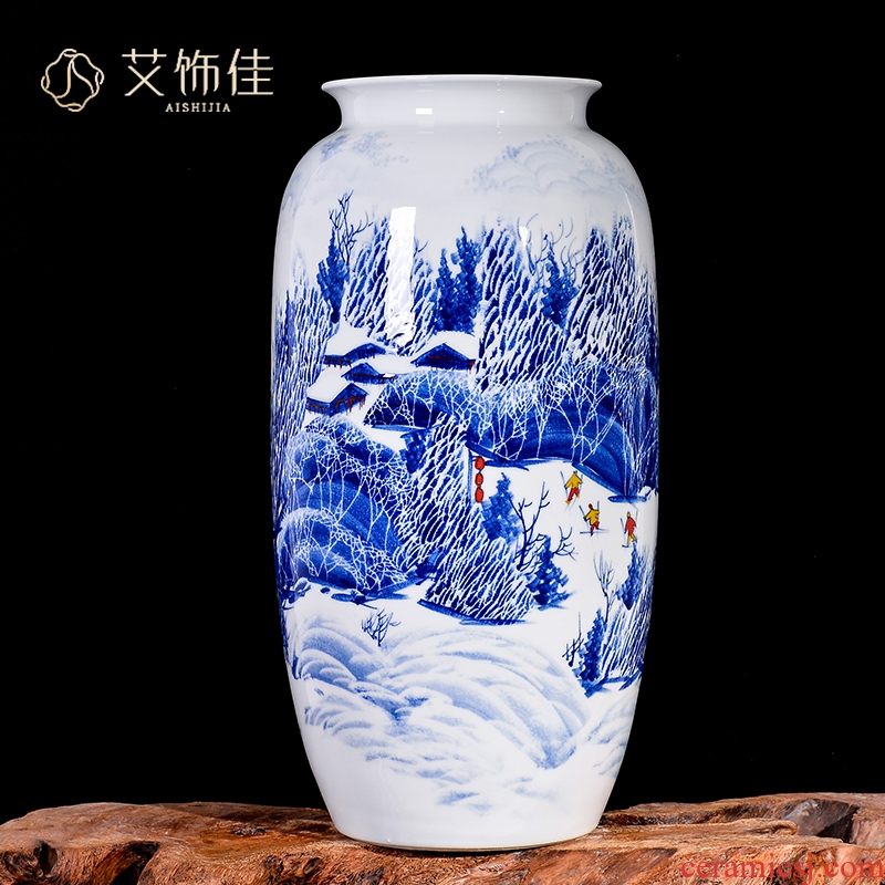 Jingdezhen blue and white snow vase household adornment handicraft ceramics master hand draw the sitting room TV ark, furnishing articles