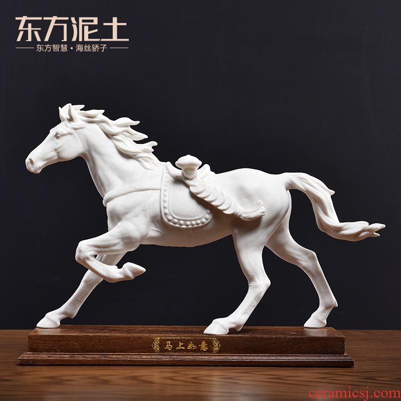 Oriental clay ceramic horse furnishing articles in plutus feng shui office desktop decoration/immediately
