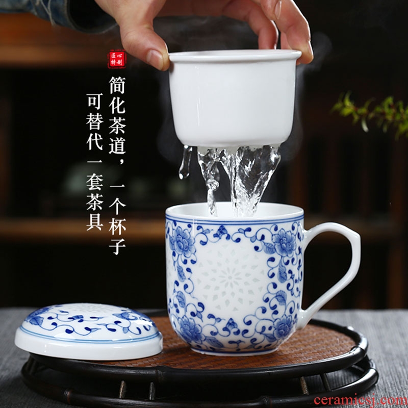 Jingdezhen hand - made tea cups with cover ceramic filter cup tea separation and exquisite home drinking a cup of office