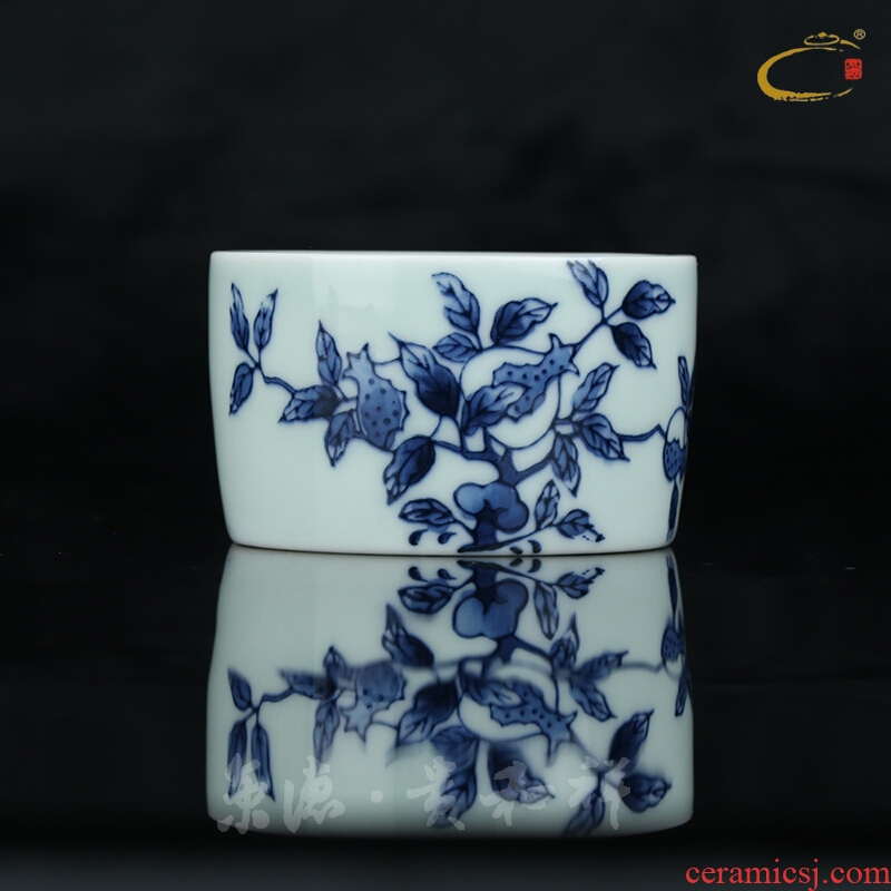 And auspicious hand - made pomegranates of blue And white porcelain large jingdezhen ceramic cups kung fu tea cup single cup cup sample tea cup
