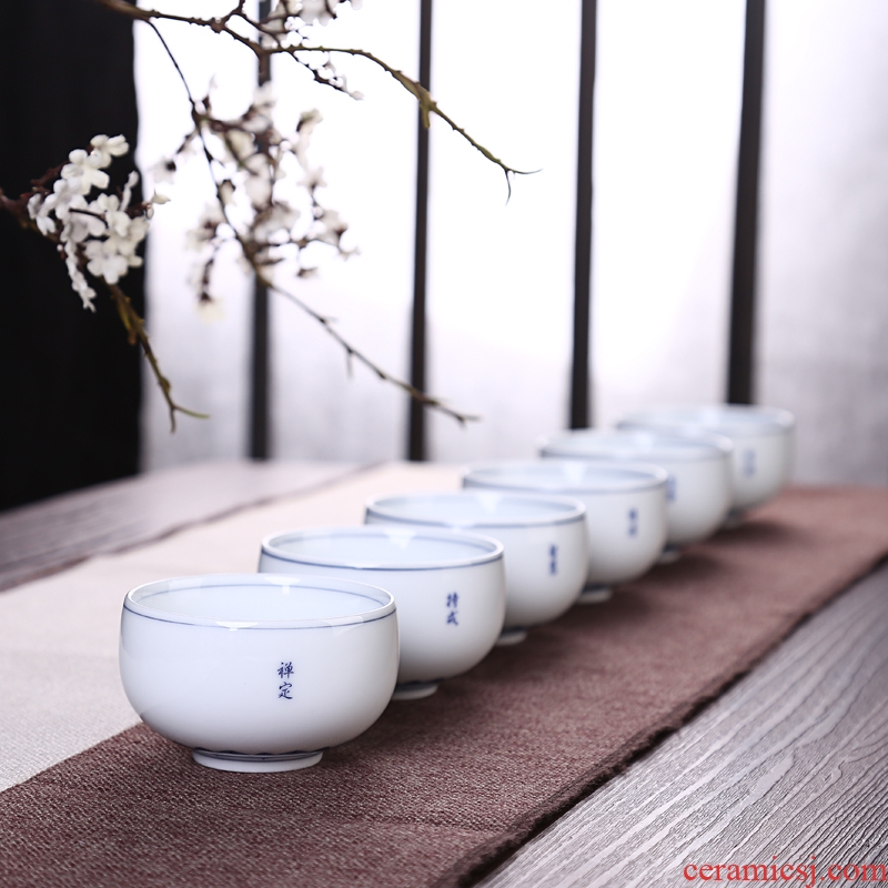 Large ceramic masters cup jingdezhen blue and white porcelain cups kung fu tea cup home sweet white glazed sample tea cup