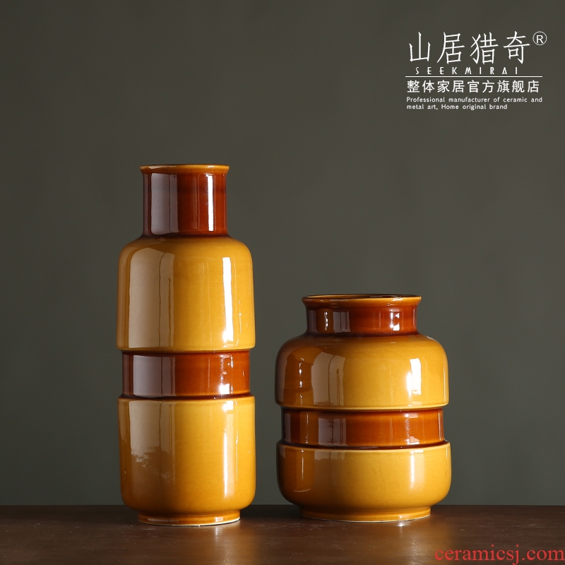 New classical household porcelain arts and crafts of TV ark, American black ceramic belt bottle vase furnishing articles yellow glaze paste