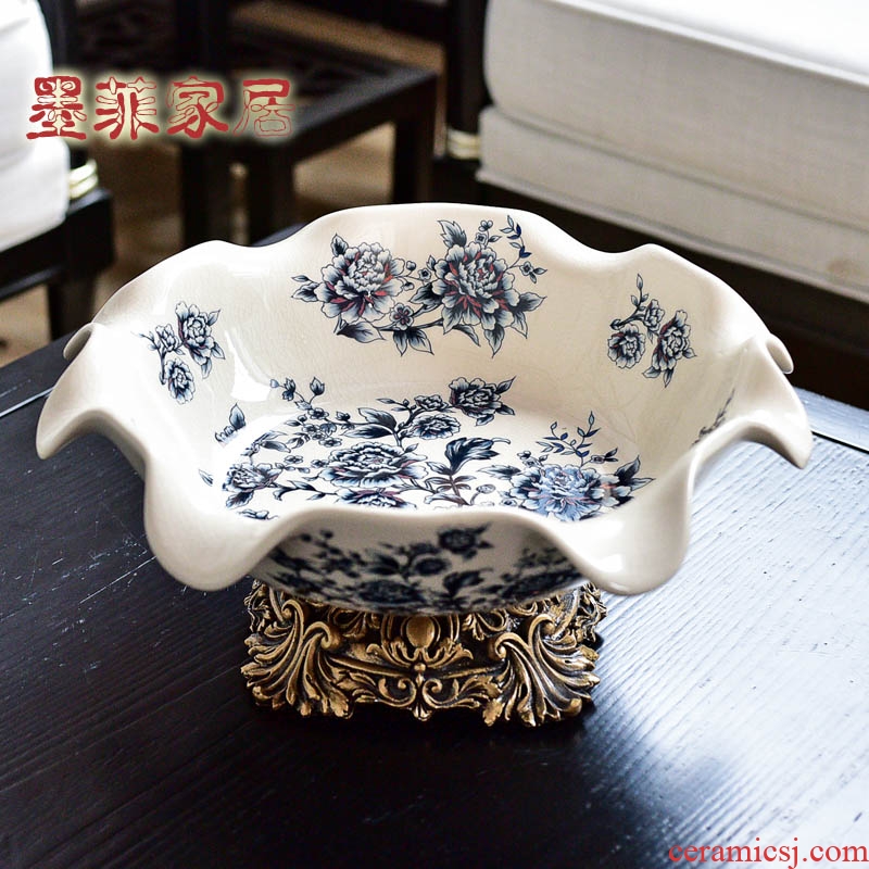 New Chinese style restoring ancient ways American blue and white porcelain ceramic fruit bowl for the sitting room is big fruit tray dried fruit tray table decoration furnishing articles