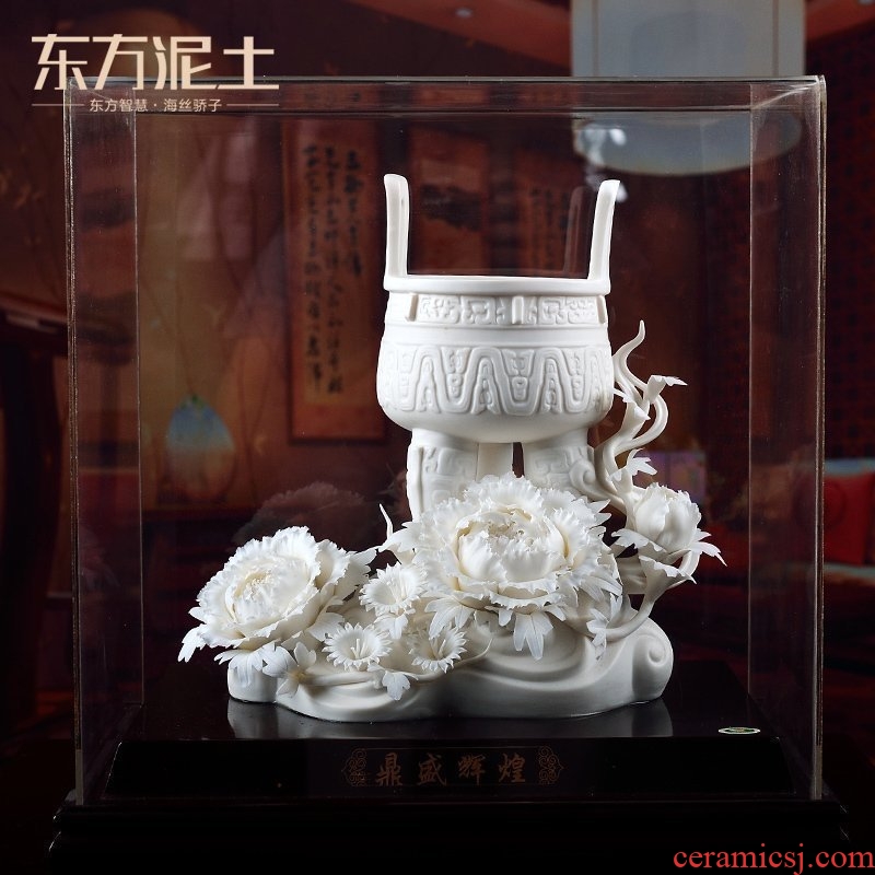 Oriental soil dehua white porcelain its art ceramic home furnishing articles sitting room/golden offerings D02-68