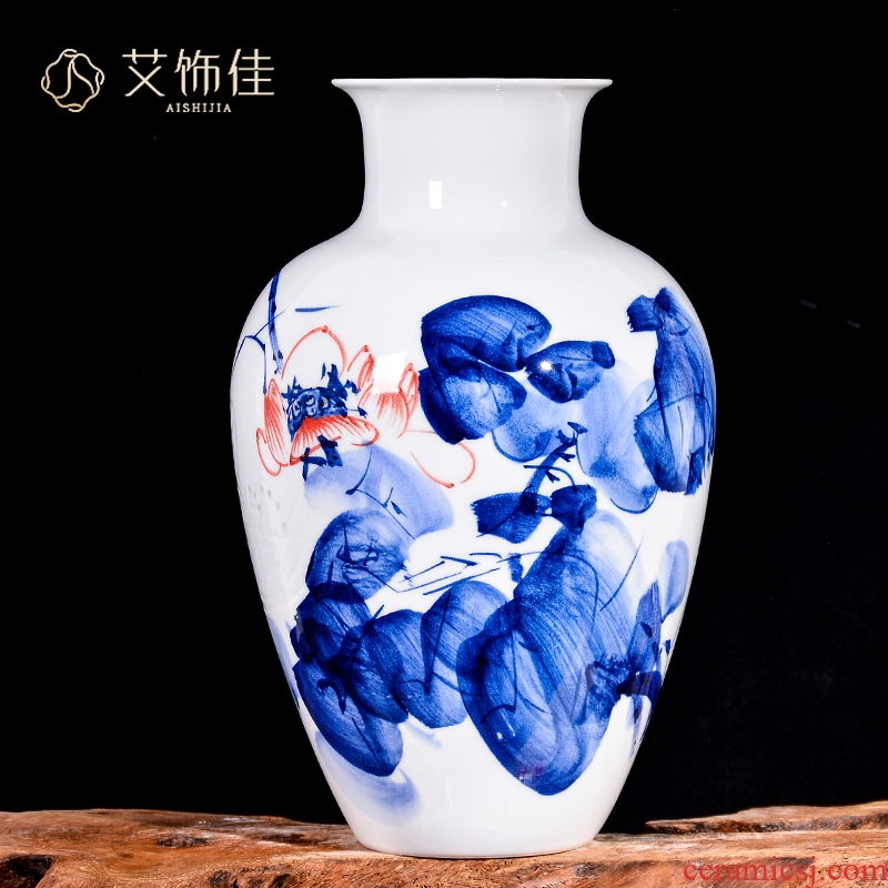 Jingdezhen ceramics by hand knife clay vase furnishing articles of TV ark, rich ancient frame of Chinese style household ornaments