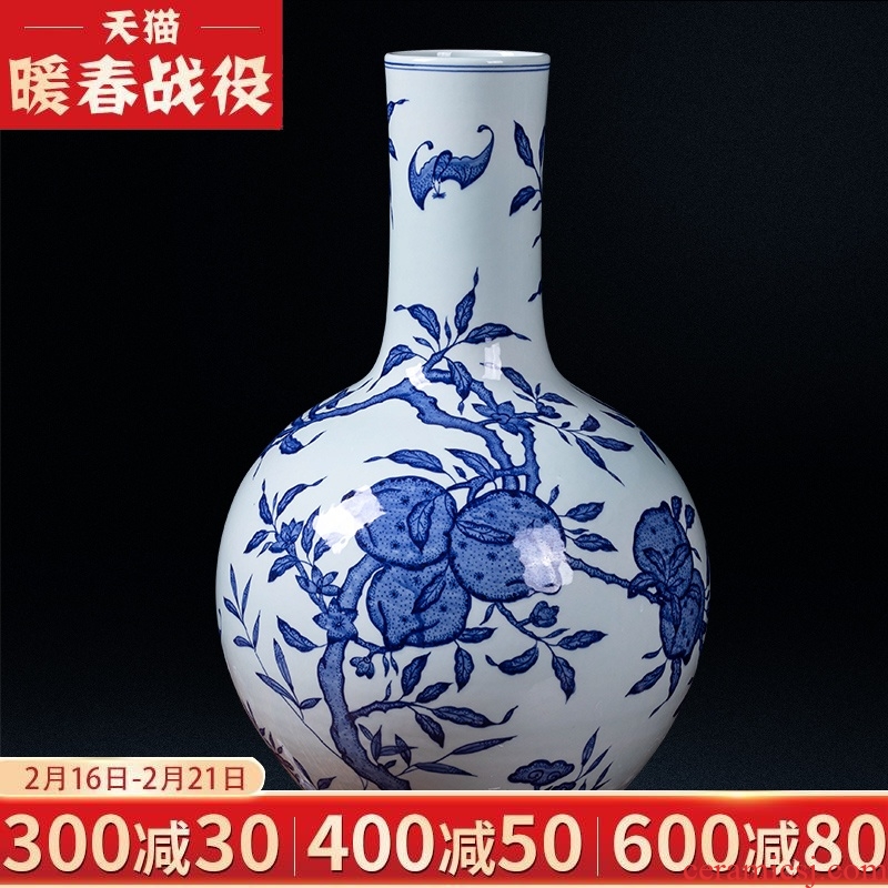 Jingdezhen ceramic antique flat peach blue and white porcelain vases, qianlong sitting room porch study collection of Chinese style household furnishing articles