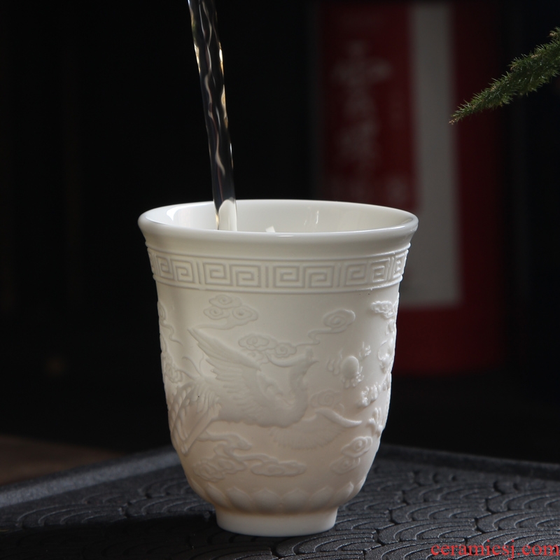 Suet jade ceramic kung fu tea sweet white porcelain of a single sample tea cup hat to paint the Suet jade porcelain bowl