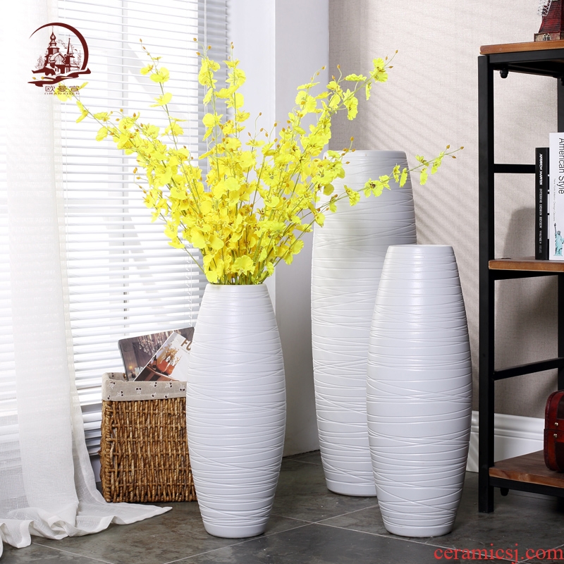 Jingdezhen I and contracted creative living room TV cabinet ceramic white ground vase flower arranging home decoration