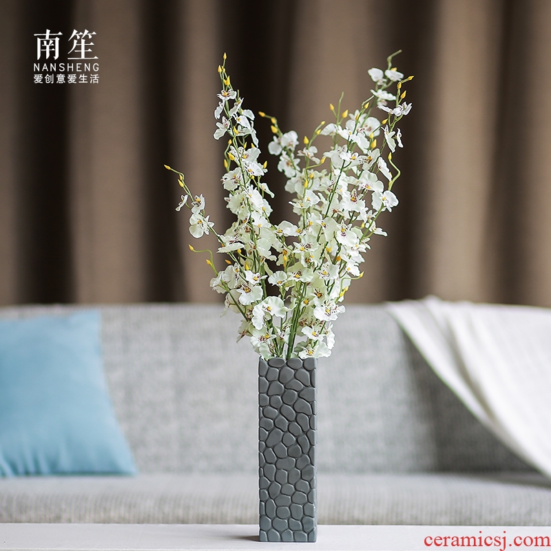 Nan sheng I and contracted simulation flower, dried flower ceramic vase household act the role ofing is tasted mesa place flower arranging flowers white