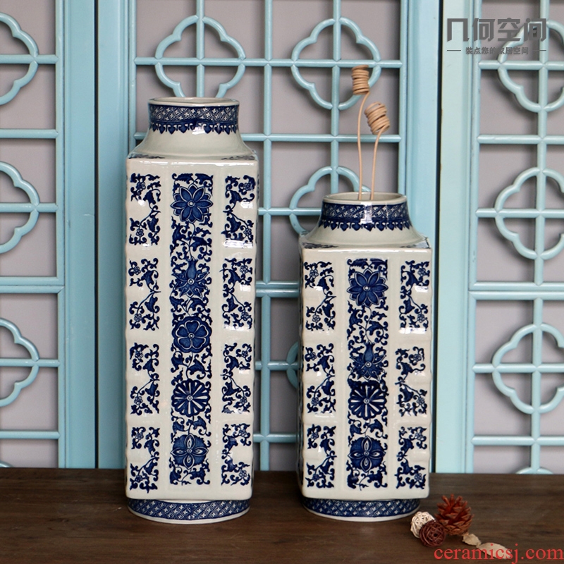 Jingdezhen chinaware bottle of blue and white porcelain flower vases, flower implement sifang mesa classical Ming and the qing dynasties antique furnishing articles