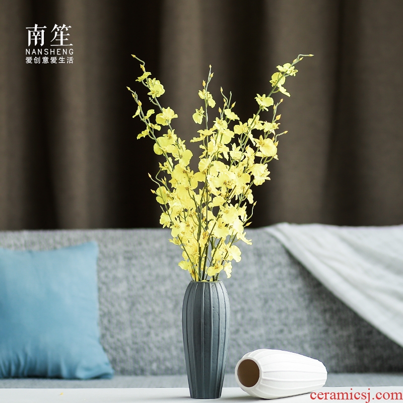 Nan sheng I and contracted ceramic vases, dried flower simulation flower, household act the role ofing is tasted furnishing articles mesa adornment