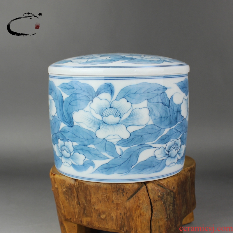 And auspicious hand - made jingdezhen blue And white lotus tea pot seal storage tank tea packaging gift boxes And POTS