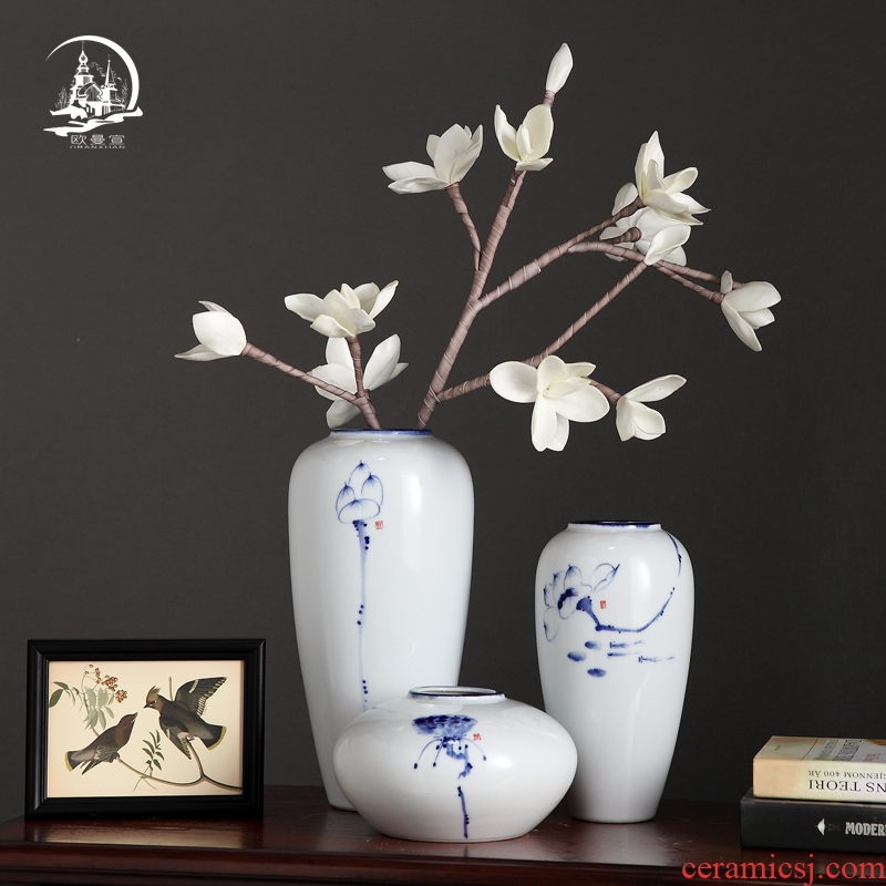 The Modern new Chinese style household TV ark, creative ceramic vase furnishing articles, the sitting room porch inserted dried flower decorations