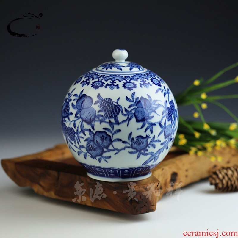 And auspicious jing DE tea ware jingdezhen ceramics by hand And receives loose tea storage POTS ferro longevity tea canister