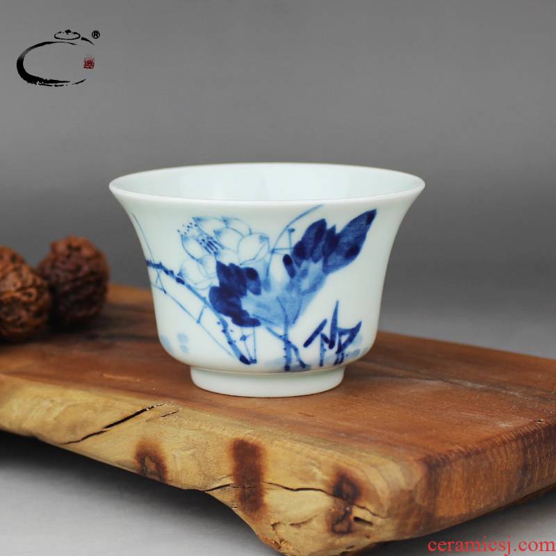 And auspicious lotus cup blue freehand brushwork in traditional Chinese kung fu tea cups of jingdezhen ceramic checking sample tea cup masters cup
