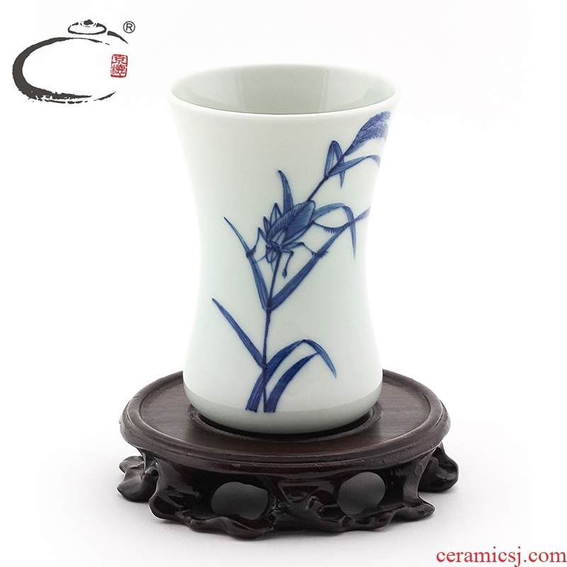 Blue and white Chinese caterpillar fungus and auspicious manual cup bowl theme jingdezhen hand - made sample tea cup tea cups