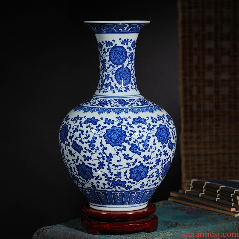 Jingdezhen ceramics antique flower arrangement of blue and white porcelain vase Chinese style furnishing articles contracted household act the role ofing is tasted the sitting room of handicraft
