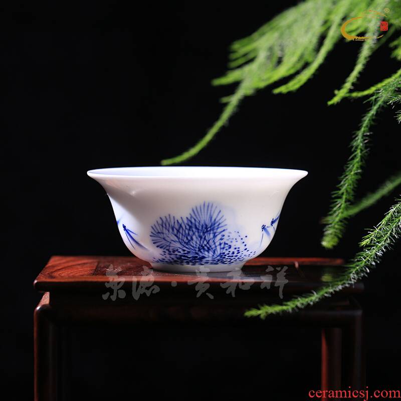 Beijing 's blue and white porcelain up and auspicious pure manual hand - made sample tea cup tea cup albacore flat foot short single CPU