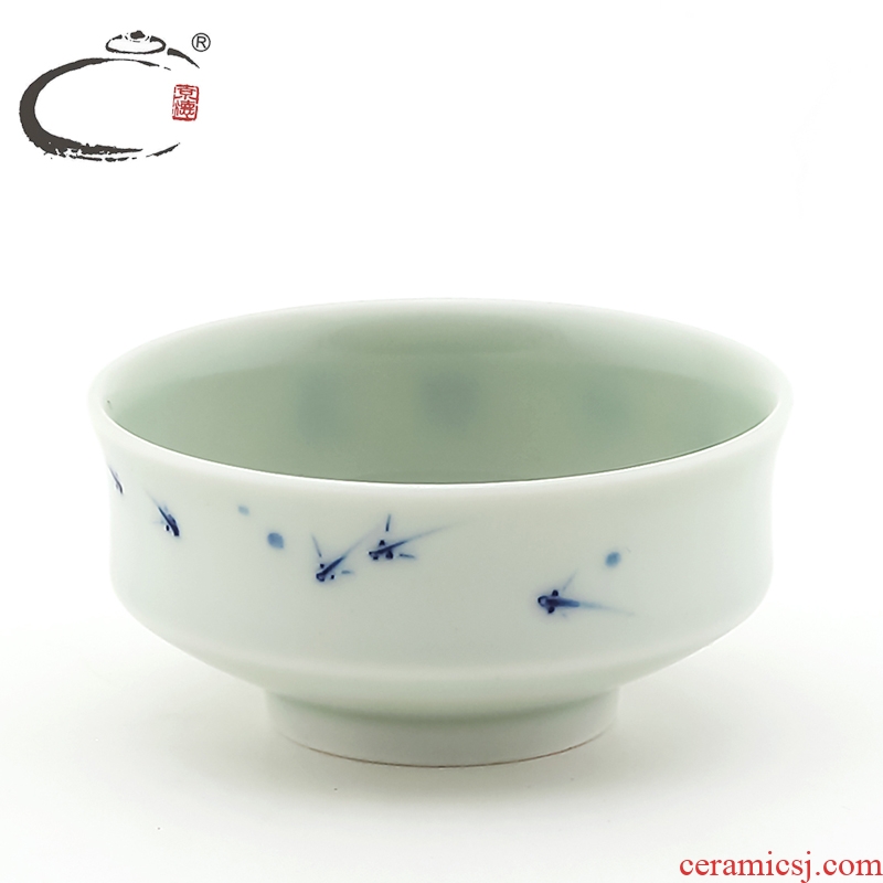 And auspicious color in blue And white fish of jingdezhen ceramic kung fu tea set hand - made the master sample tea cup cup cup