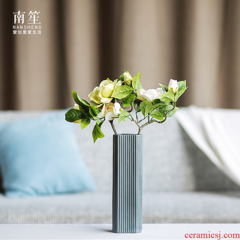 Nan sheng I and contracted Europe type simulation flowers, dried flowers, ceramic vases, flower arranging flowers, household act the role ofing is tasted mesa furnishing articles