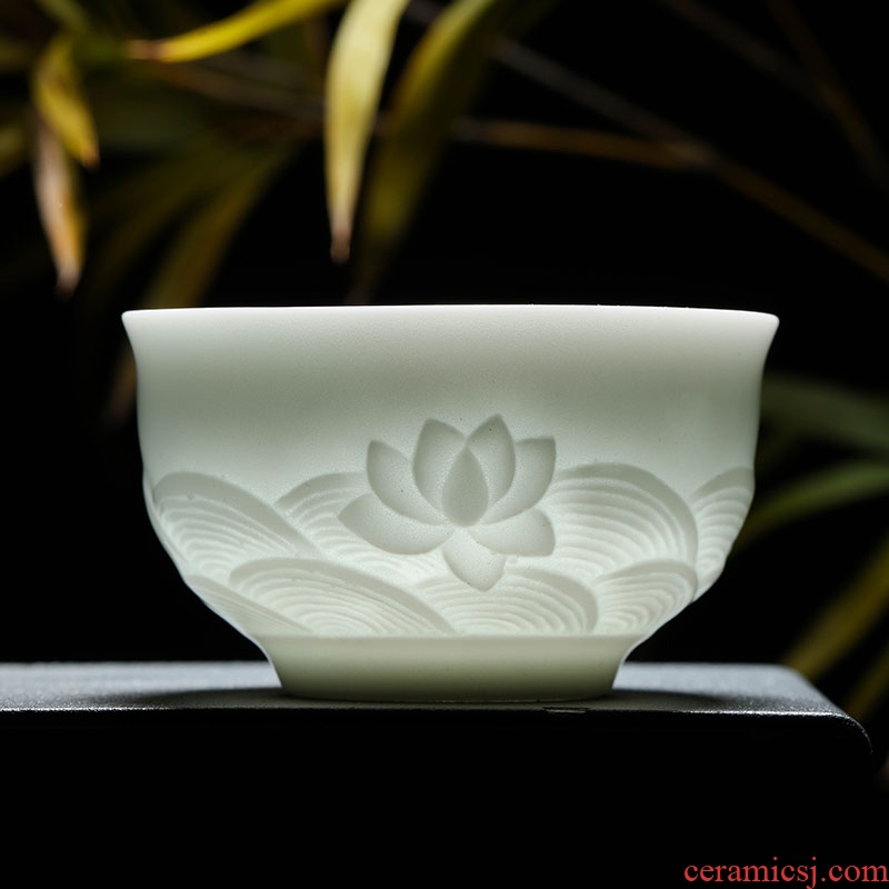 Jade butterfly sample tea cup kung fu jingdezhen ceramic celadon master cup single cup tea cups carved small tea cups