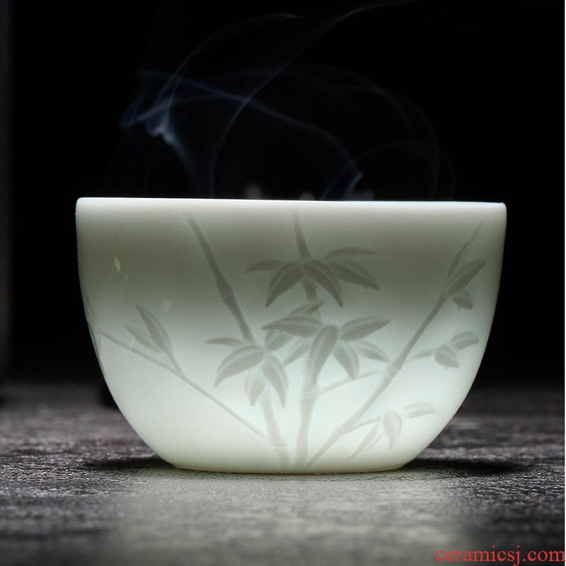 Kung fu tea set sample tea cup of jingdezhen ceramics celadon small carved by patterns master cup single cup tea cups