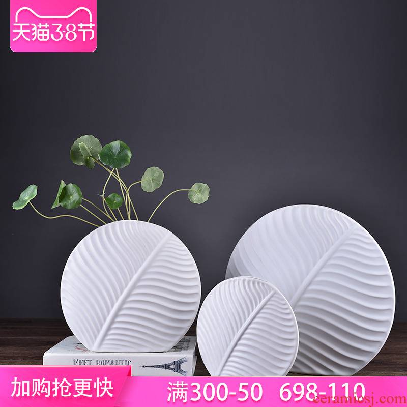 Ins Nordic flower arrangement flat white vase leaves soft outfit decoration furnishing articles ceramics handicraft individuality creative floral outraged