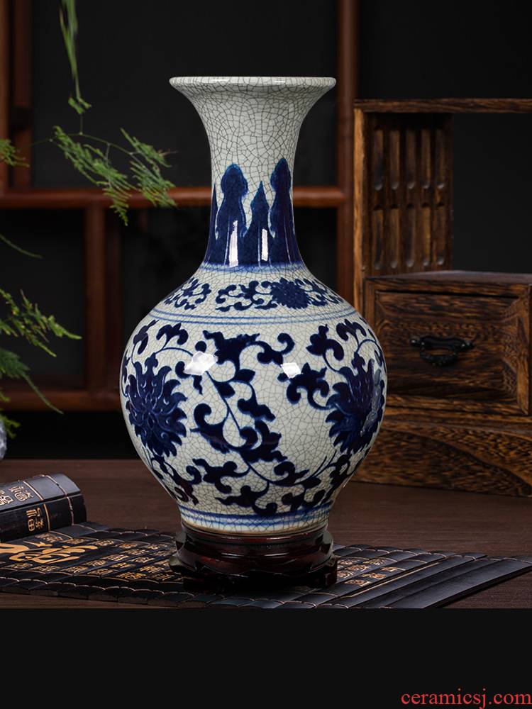 Archaize of jingdezhen ceramics up with blue and white porcelain vases, flower arrangement of Chinese style classical home sitting room adornment is placed