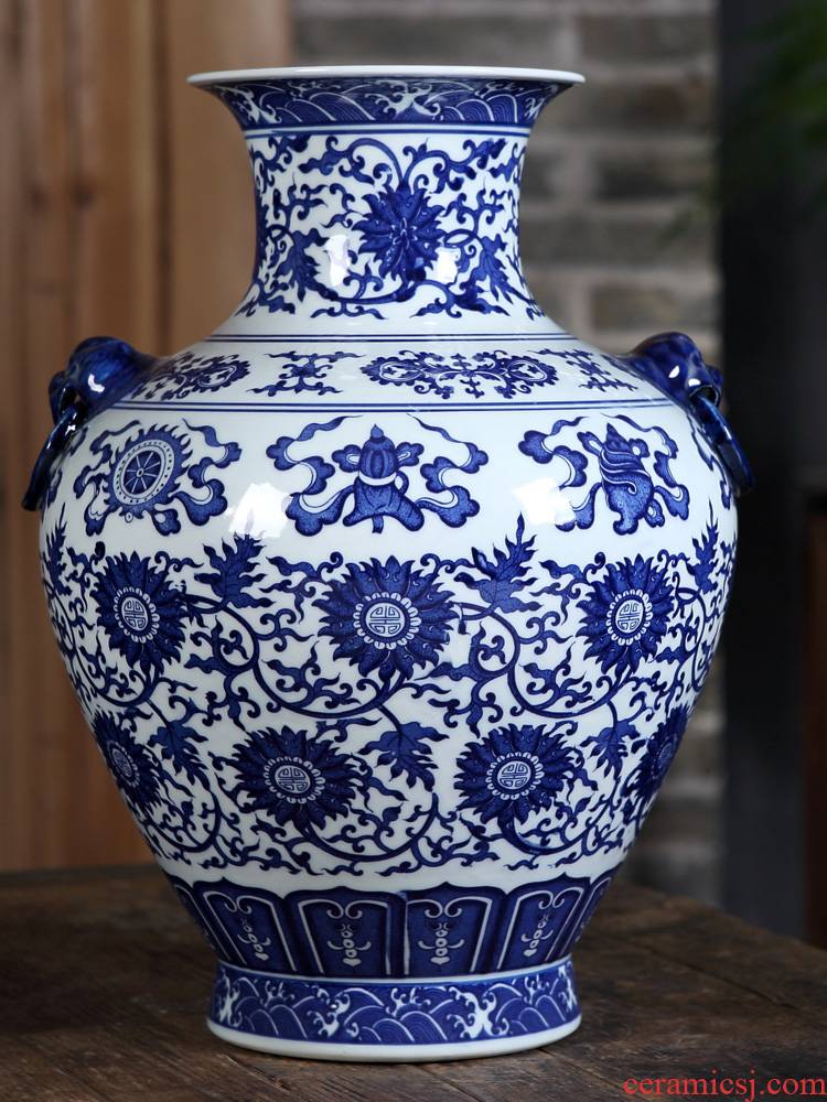Jingdezhen ceramics furnishing articles antique blue and white porcelain vases, flower implement new sitting room of Chinese style household craft ornaments