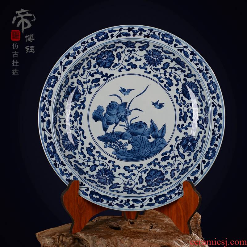 Jingdezhen ceramic decoration plate sit plate hanging dish hand - made archaize porcelain crafts are blue and white lotus lotus pond moonlight