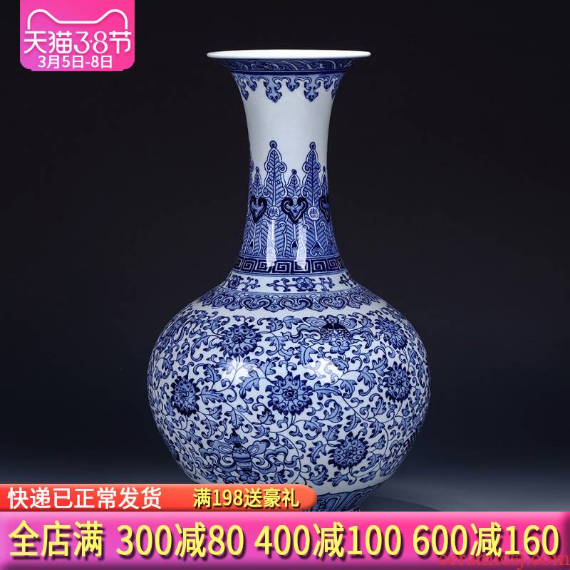Jingdezhen ceramics imitation the qing qianlong year vases, flower receptacle mesa of antique Chinese blue and white porcelain vase furnishing articles