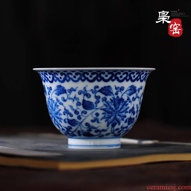 Jingdezhen blue and white ceramic sample tea cup under the glaze hand - made archaize kung fu tea lotus flower master cup single CPU