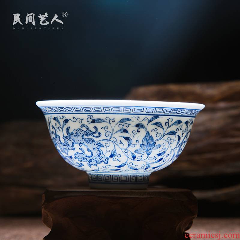 Jingdezhen ceramic masters cup hand - made kung fu tea set of blue and white porcelain cup sample tea cup noggin individual cup