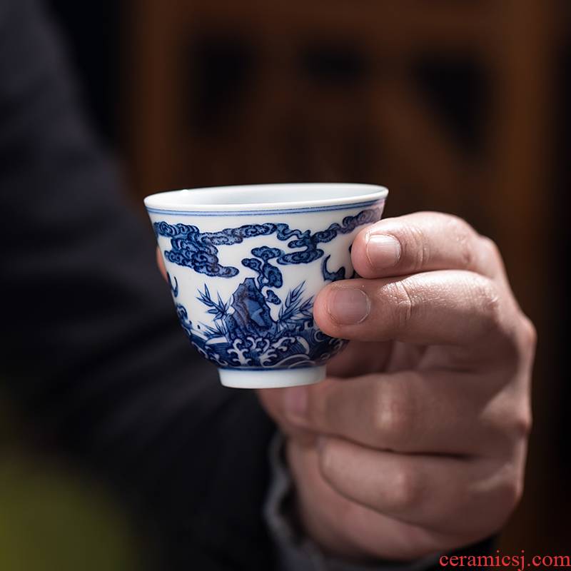 Bell up collection level hand made antique blue - and - white porcelain maintain fukuyama ShouHai glass ceramic sample tea cup a single master