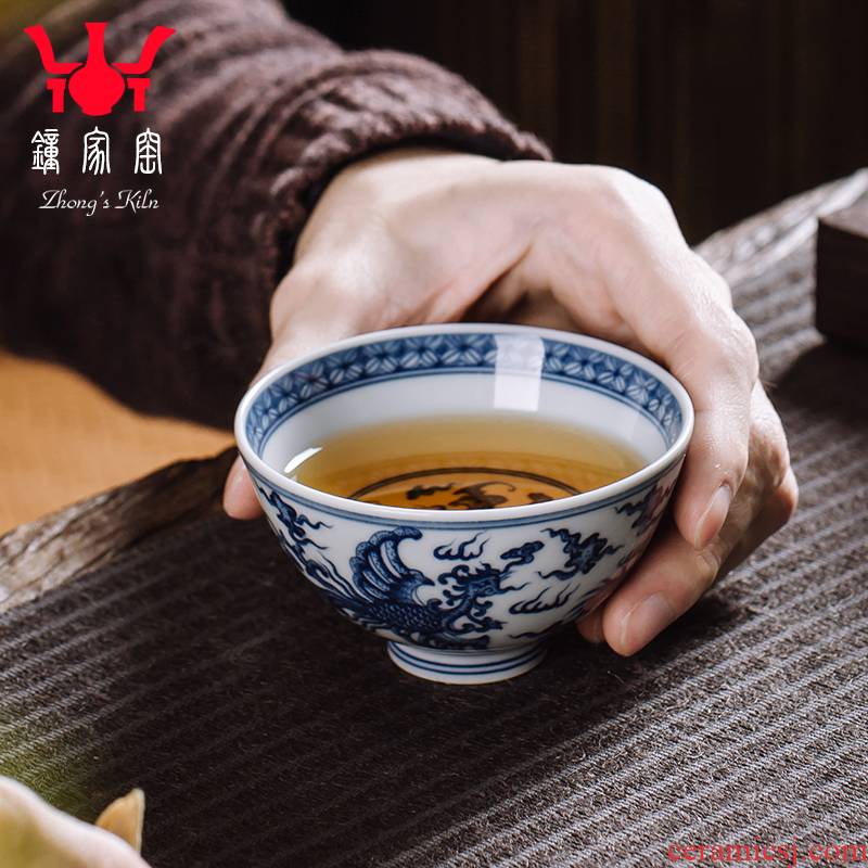 Clock kung fu tea house up with jingdezhen ceramic tea set manual under glaze blue and maintain longfeng bowl individual single CPU