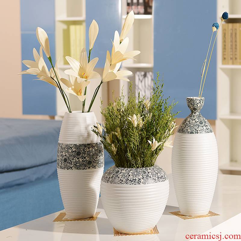 Jingdezhen ceramics dry flower vase is contracted and I household act the role ofing is tasted white flower implement creative living room table furnishing articles