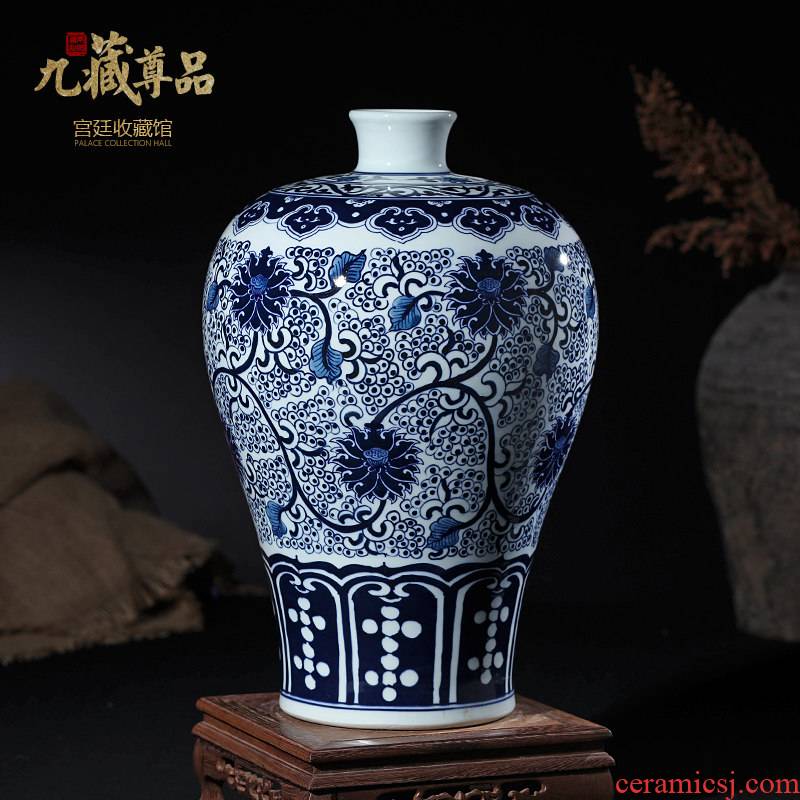 Jingdezhen ceramics vase study office furnishing articles model between blue and white porcelain handicraft decoration classical Ming and the qing dynasties