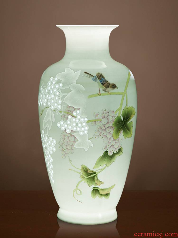 Jingdezhen ceramics famous master manual hand - made knife clay powder enamel vase Chinese sitting room adornment is placed