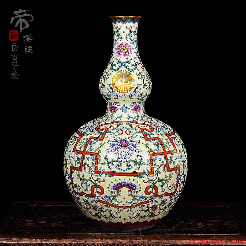 Jingdezhen ceramics high - grade antique hand - made qianlong pastel gourd vases, home decoration process sitting room place