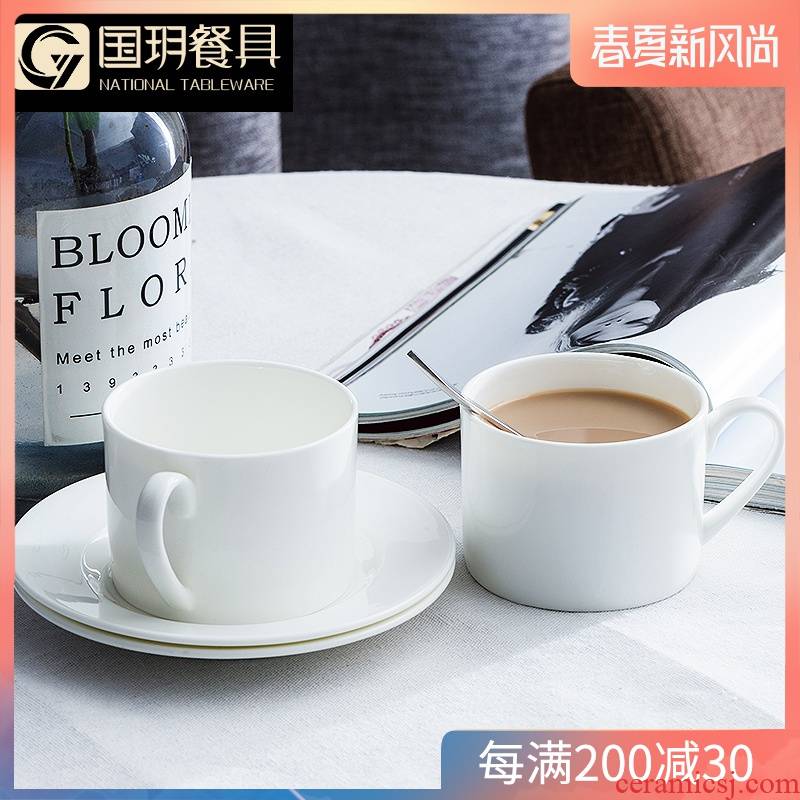 Couples ipads China coffee cups and saucers office contracted creative coffee with a spoon, European white ceramic cups in the afternoon