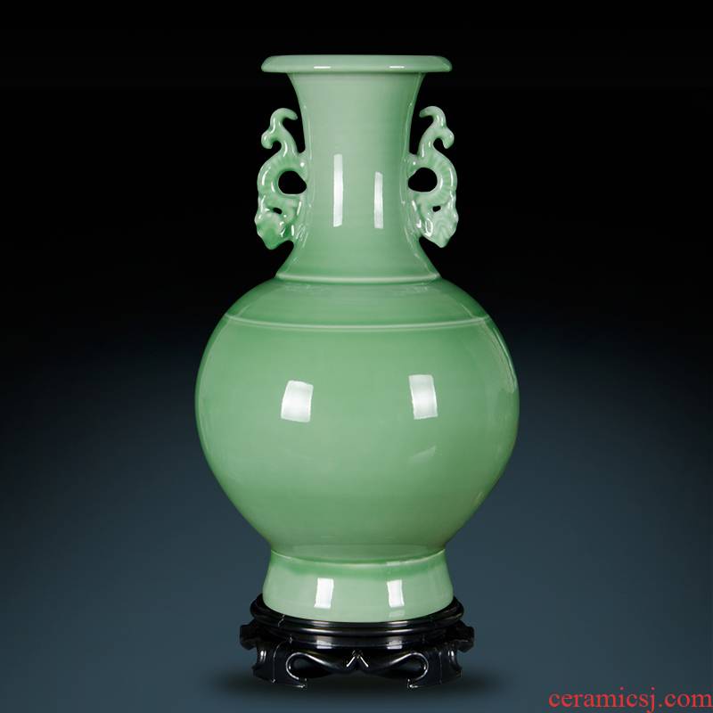 Jingdezhen ceramics antique green glaze ears of the reward bottle of classical Chinese style living room TV cabinet decoration rich ancient frame furnishing articles