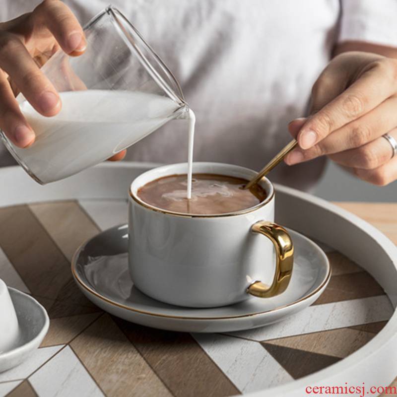 Web celebrity ins wind afternoon coffee cups and saucers European - style delicate small key-2 luxury ceramic tea set home picking cups