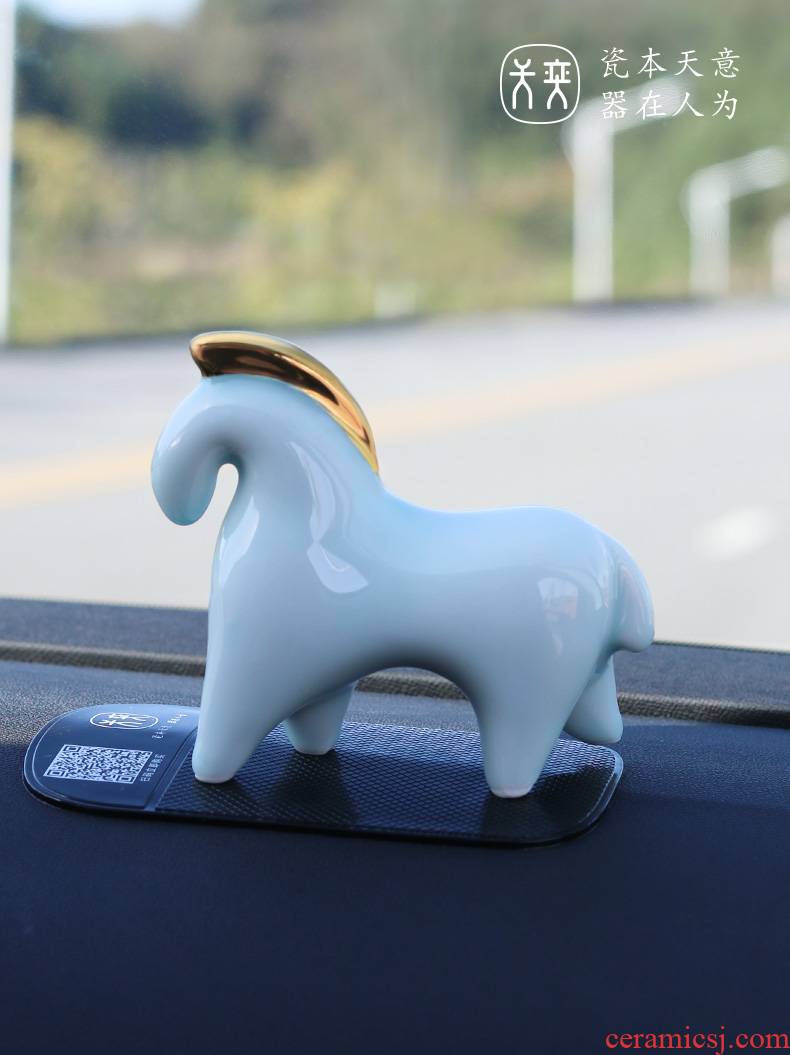 Wilson of the zodiac horse day ceramic furnishing articles auto decoration interior automotive accessories high - end creative success