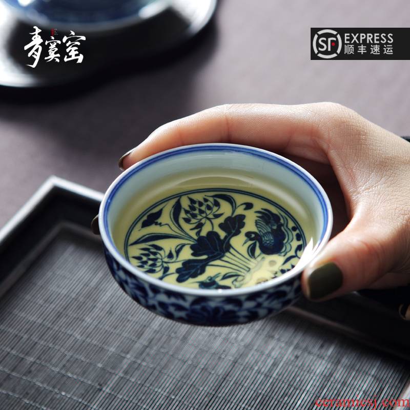 Its green up jingdezhen blue and white porcelain ceramic cups kung fu small single CPU master cup tea cups of tea light sample tea cup