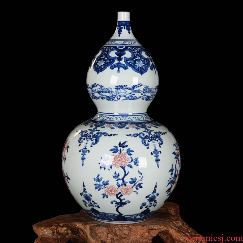 Jingdezhen ceramics high - end antique design home decoration process under glaze blue and white gourd vase furnishing articles in the living room