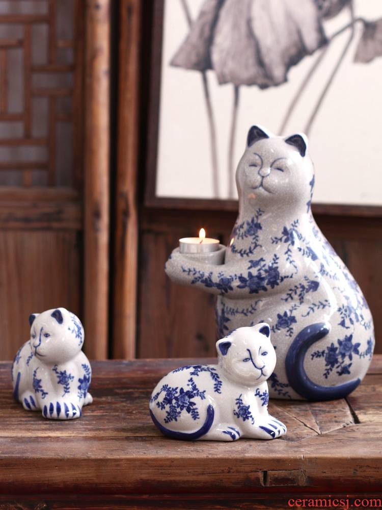 The Cat furnishing articles home decorating the living room in plutus creative ceramic candelabra plain blue and white porcelain clear soup WoGuo ice crack