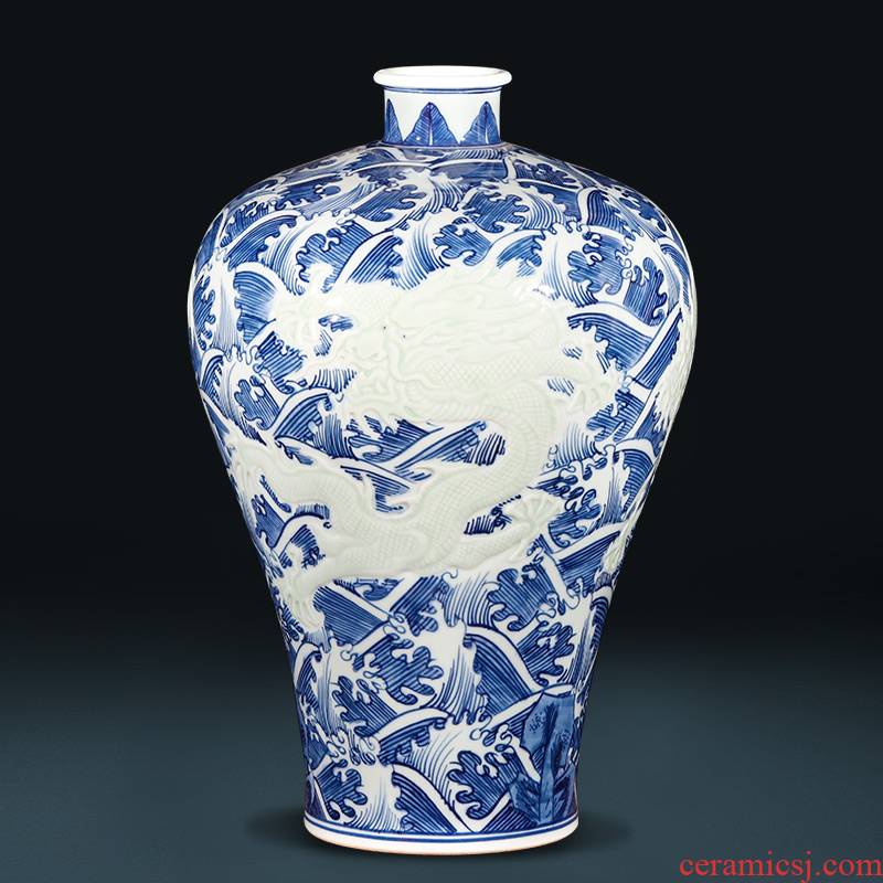 Jingdezhen ceramics imitation yongzheng hand carved dragon antique Chinese blue and white porcelain vase sitting room ark, furnishing articles