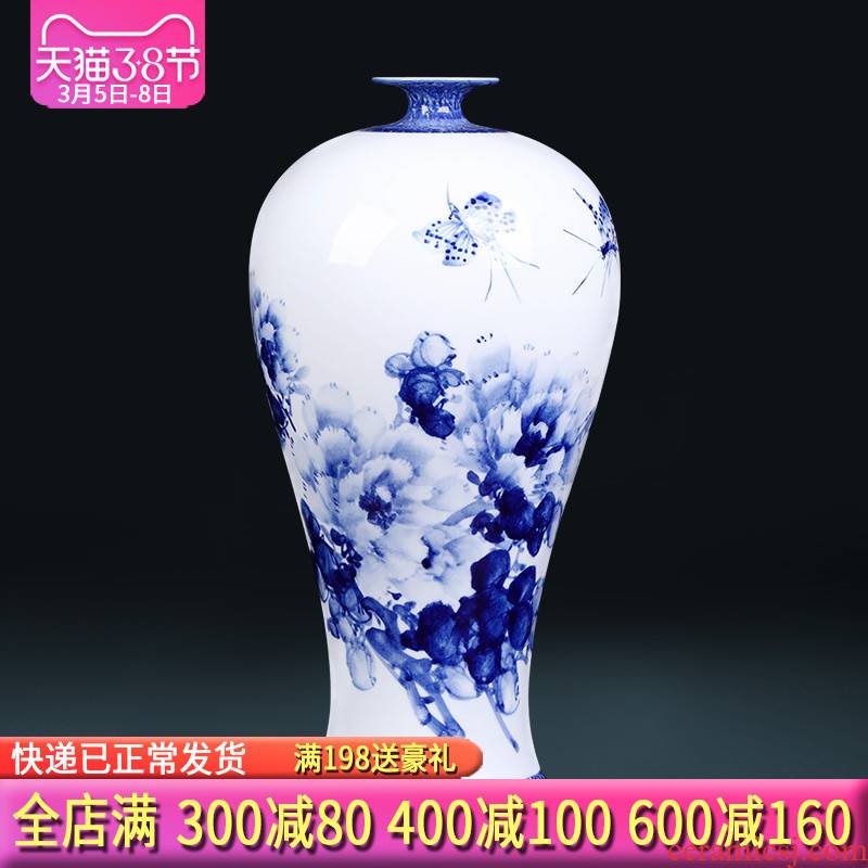 Jingdezhen ceramics master hand of blue and white peony vases, flower arrangement of the sitting room porch decoration of the new Chinese style furnishing articles