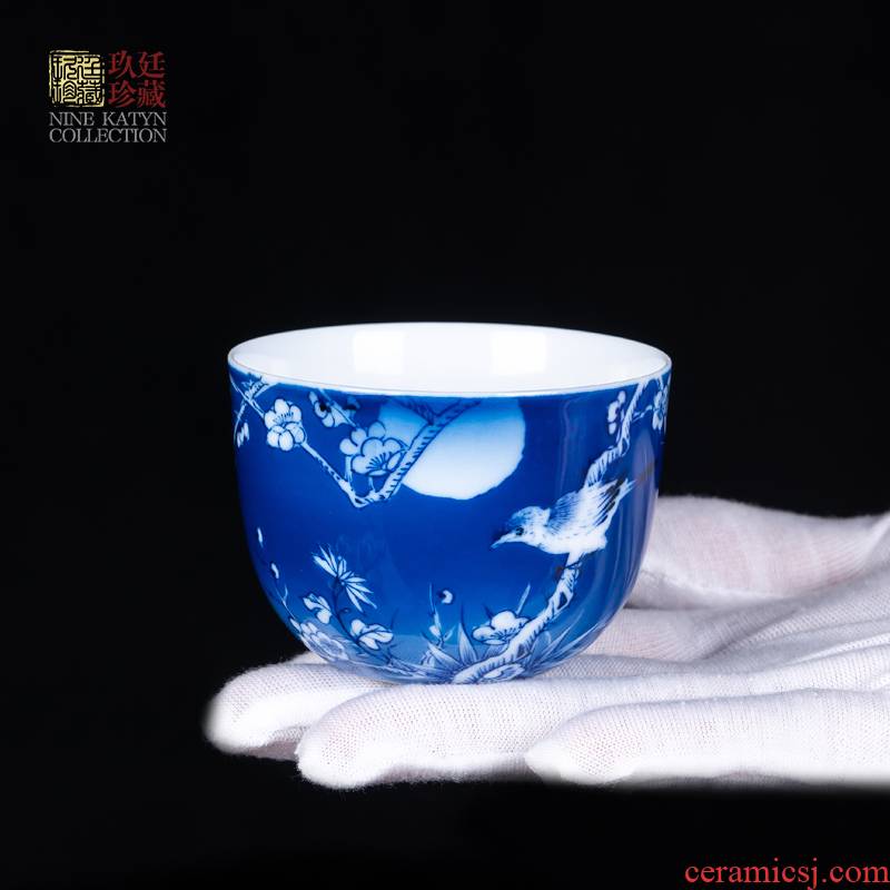 About Nine katyn checking ceramic kung fu tea set sample tea cup jingdezhen hand - made the master of the blue and white porcelain cup a single small tea cups